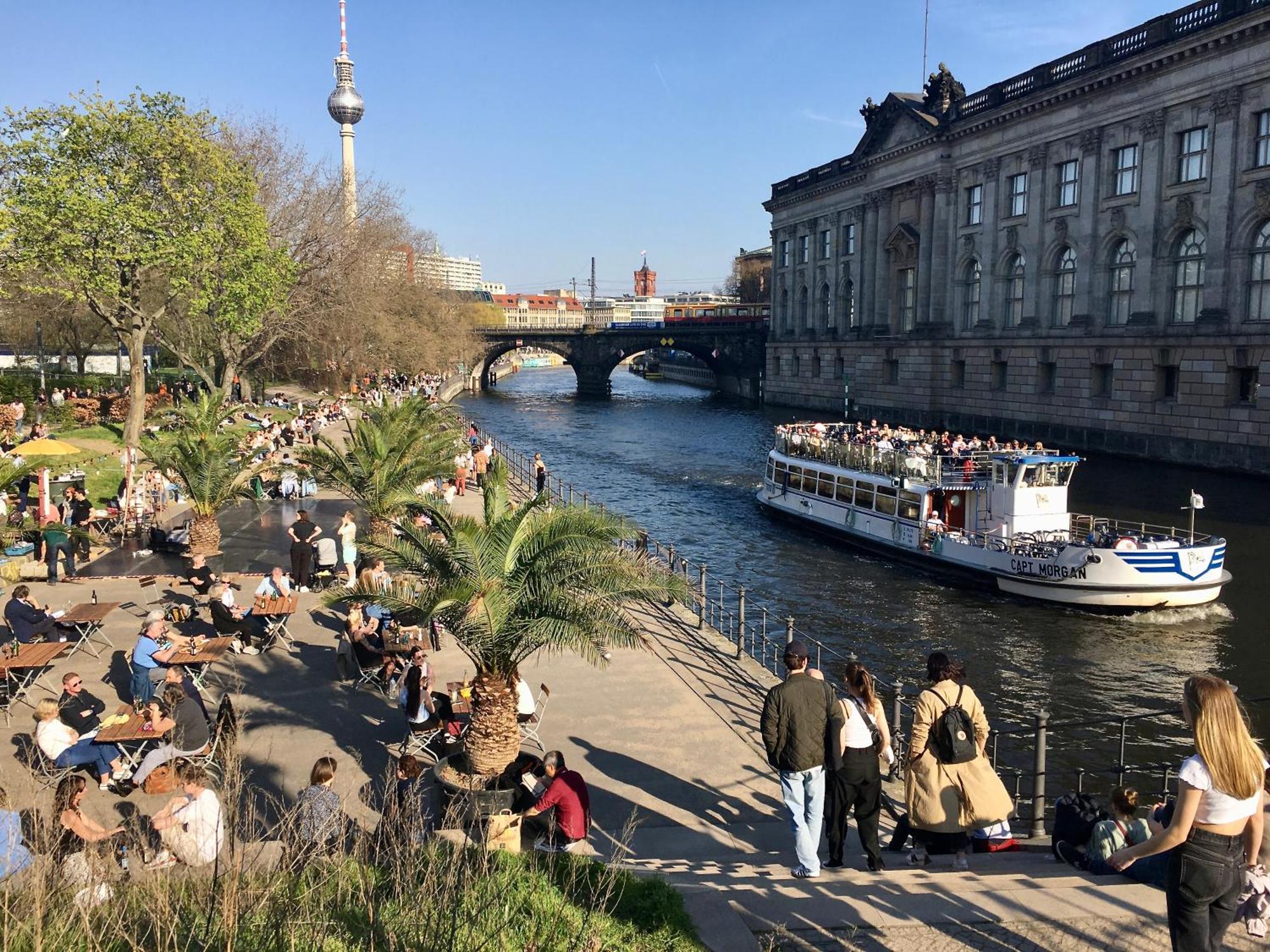 Monbijou Am Hackeschen Markt